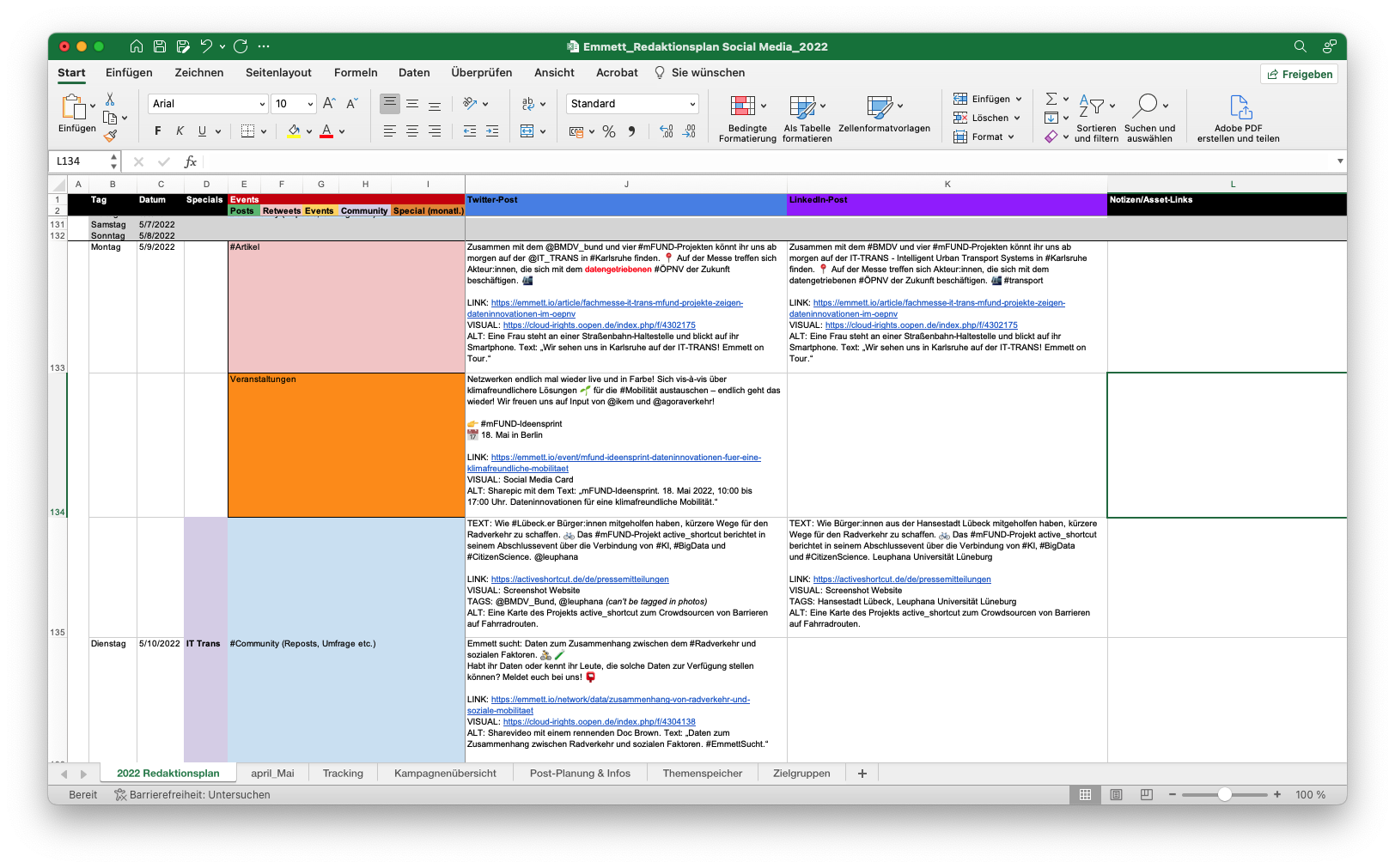 Screenshot einer Excel-Tabelle mit vorformulierten Texten und Inhalten für Postings in sozialen Medien