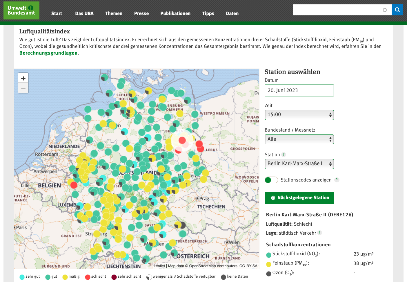Diese interaktive Karte zeigt die vom Umweltbundesamt erfassten Luftgütemessstationen in Deutschland samt aktueller Messwerte. Mehrere Filter ermöglichen, die Anzeige der Messwerte nach Datum, Uhrzeit, Bundesland oder Station einzugrenzen.